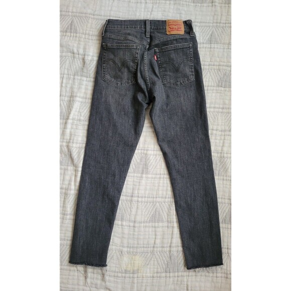 Levi's wedgie skinny 28 GUC - Picture 2 of 4